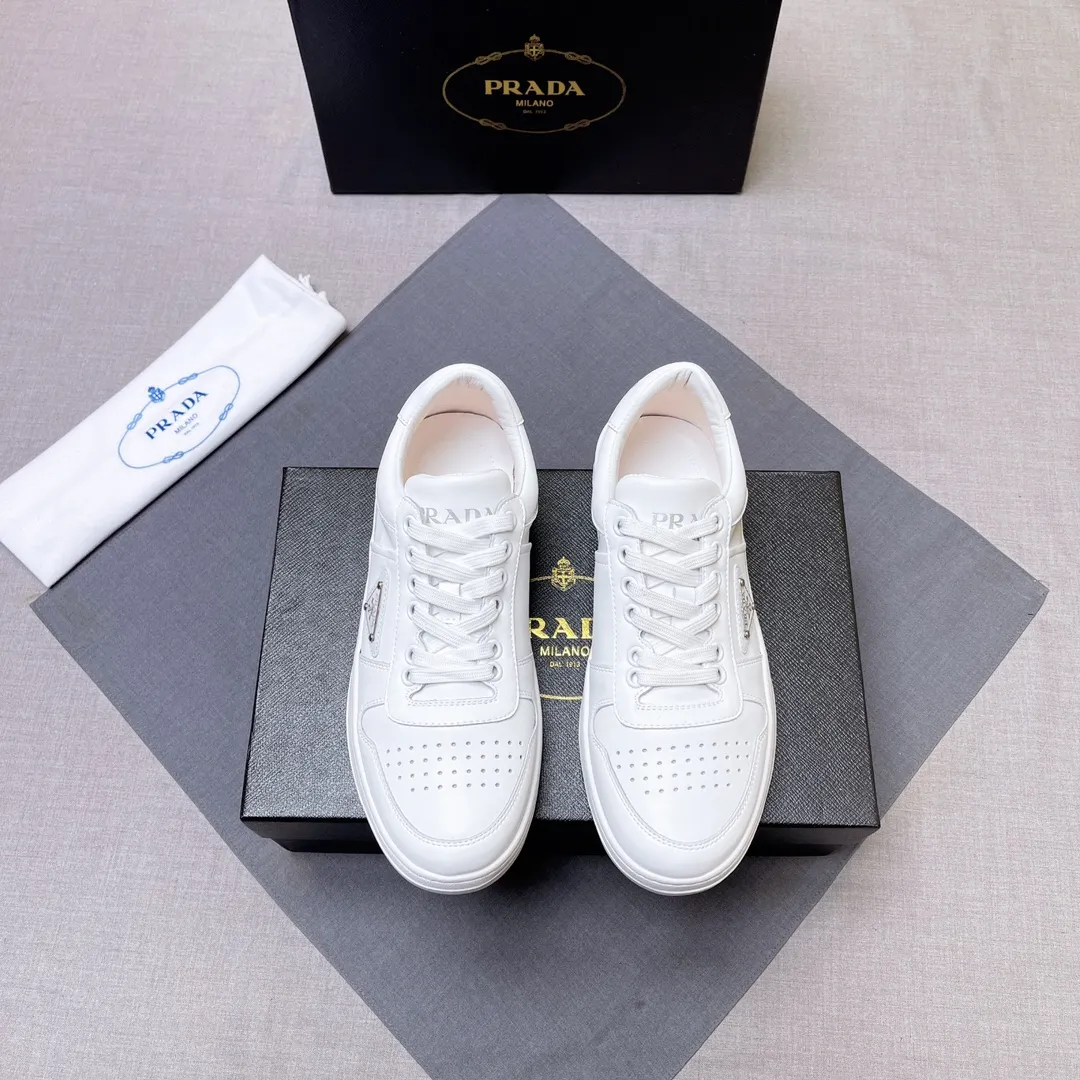 P380 Prada Prada's new men's leather sneakers, the highest version on the market, any comparison is welcome🆚! The original leather has excellent texture and is super high-end! Fetal sheep net lining imported from Italy, removable pad! Luxurious materials and fine workmanship, highly recommended! Code number 38-45 No. 058